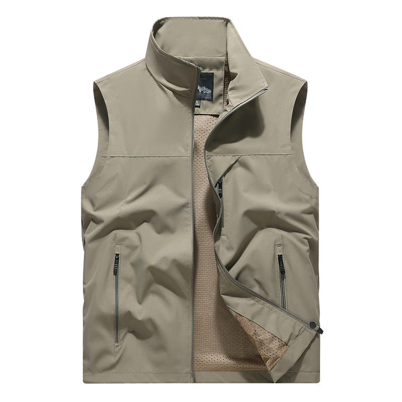 Men's softshell outdoor vest with windproof microfiber shell, mesh inner lining and zip pockets Chichicherry