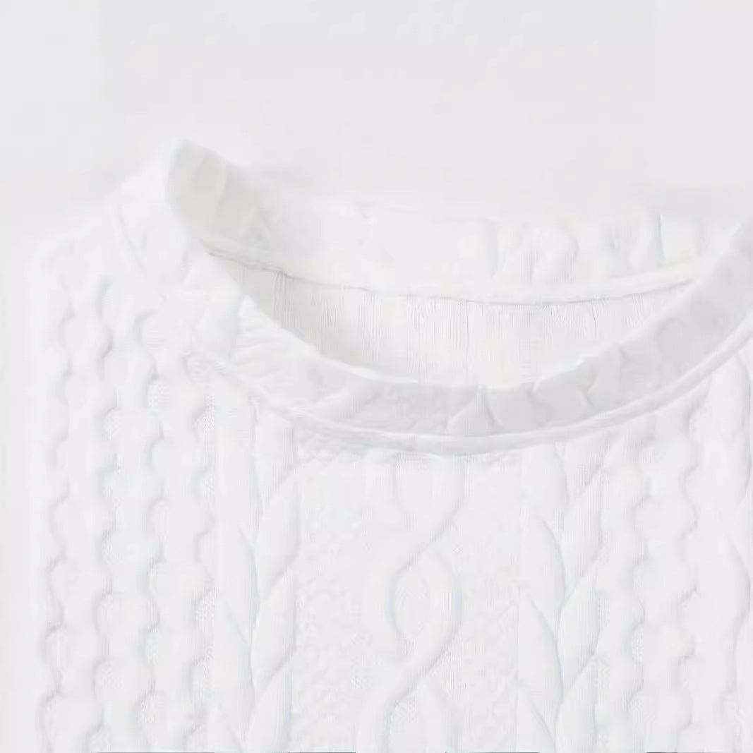 Women Oversize Knit Sweatshirt with Cable Pattern and Ribbed Hem Chichicherry