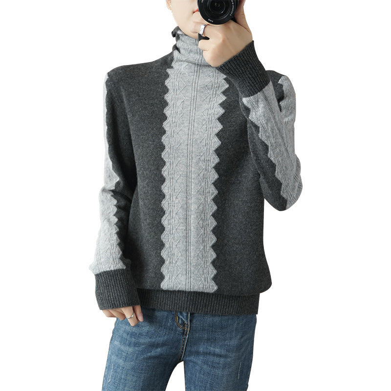 Women's premium turtleneck sweater made of fine knit with centered lace cable structure Chichicherry