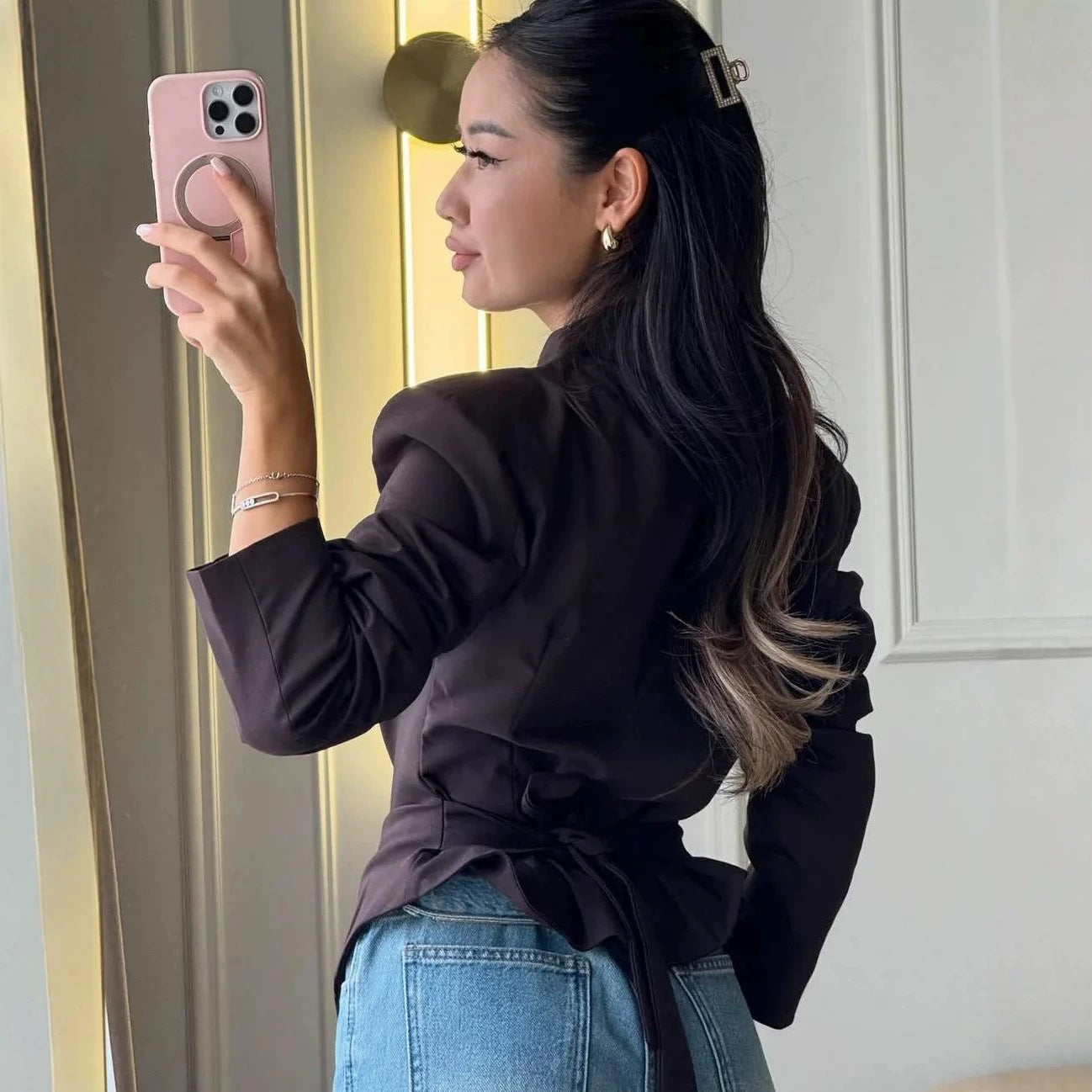 Women's Tailored Blazer with Pointed Hem and Deep V-Neck Chichicherry