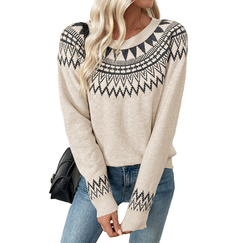 Women's fine knit pullover with jacquard round yoke and subtle openwork details Chichicherry