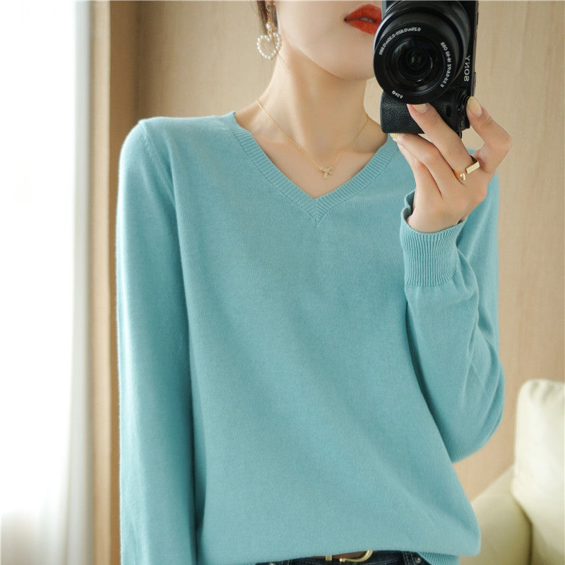 Women Light V-Neck Fine Knit Sweater made of Cashmere-Soft Cotton Blend with Elastic Ribbed Cuffs Chichicherry