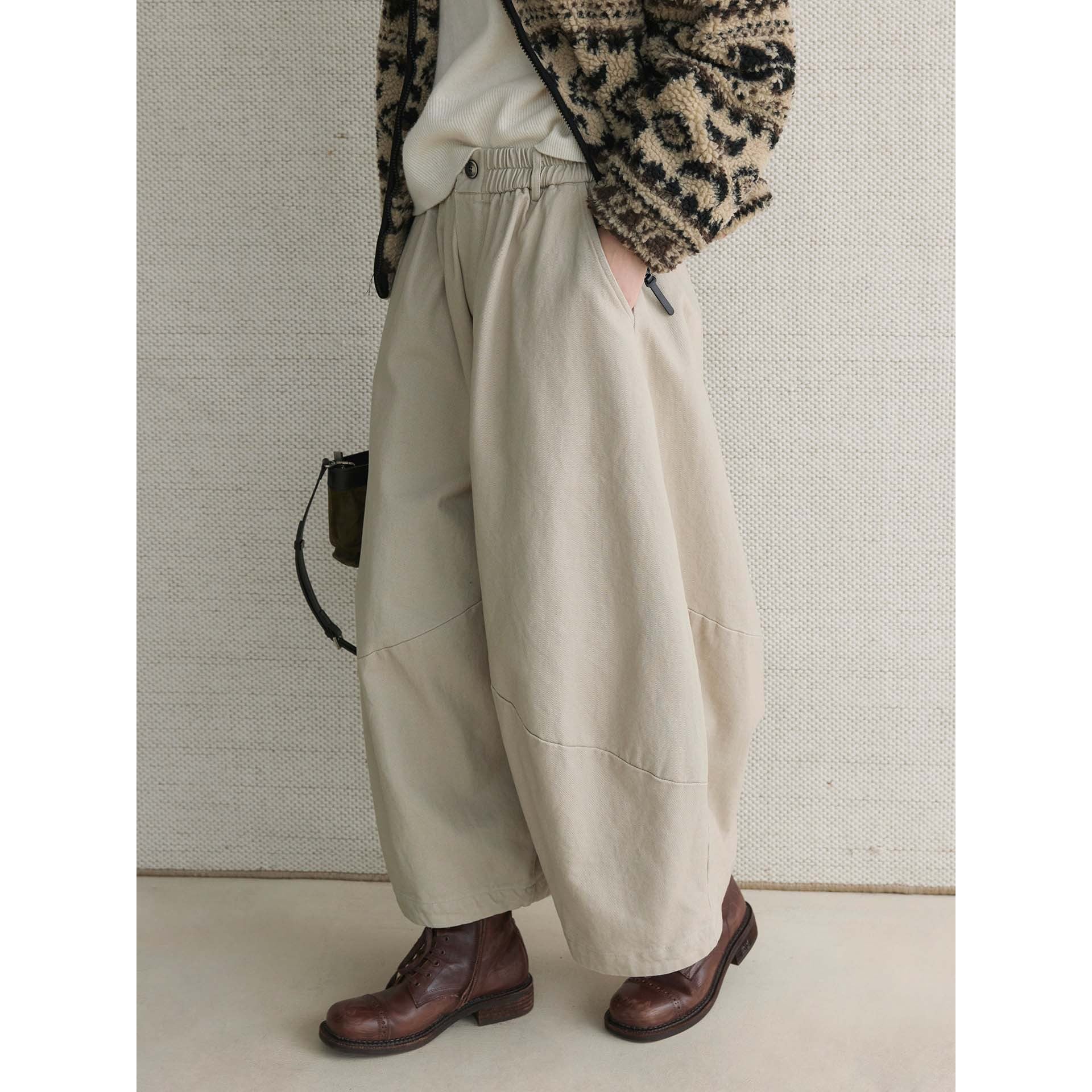 Women Wide Culotte Pants made of Cotton Blend with High Elastic Waistband and Waist Button Chichicherry