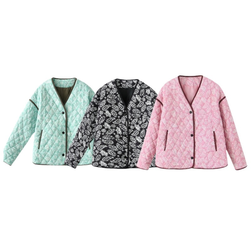 Women's quilted jacket with paisley pattern, V-neck and contrasting piping Chichicherry