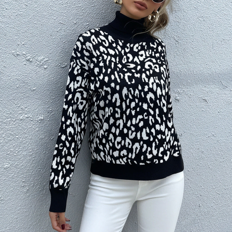 Women's Oversize Fine Knit Sweater with Leopard Jacquard and Stand-Up Collar Chichicherry