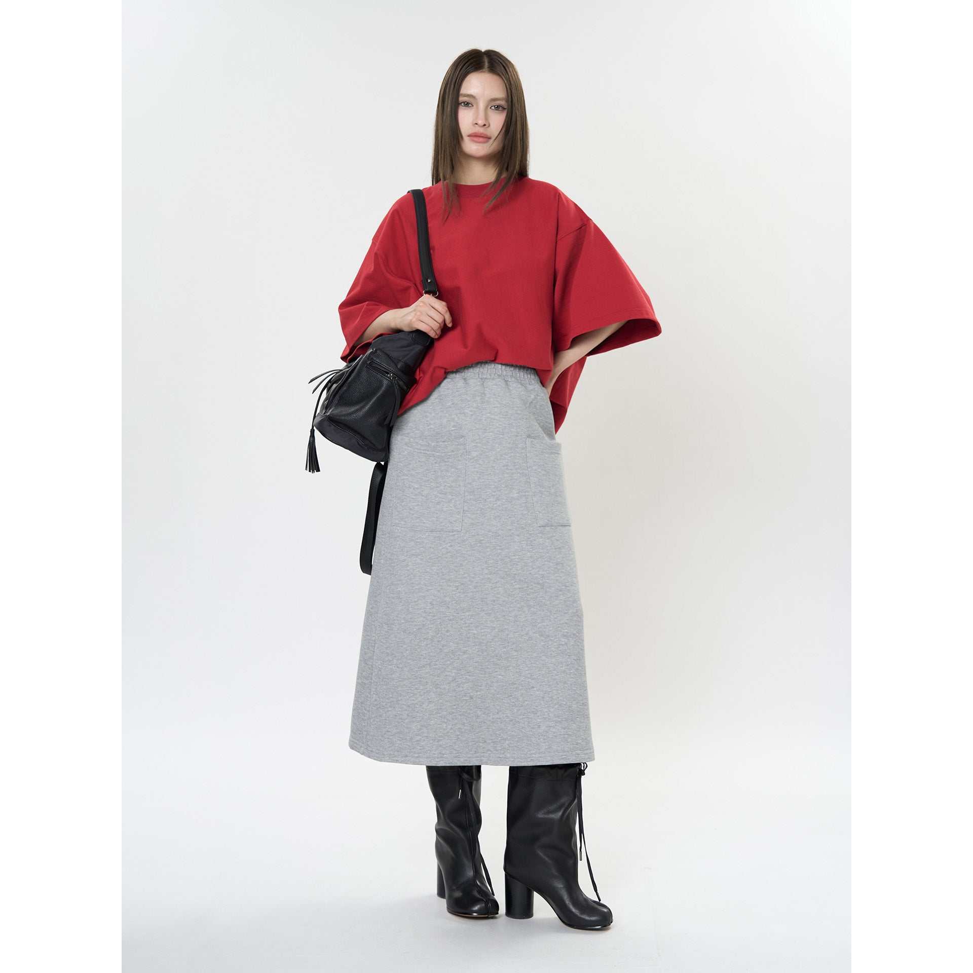 Women's midi skirt made of sweat with a high, gathered waistband and patch pockets Chichicherry