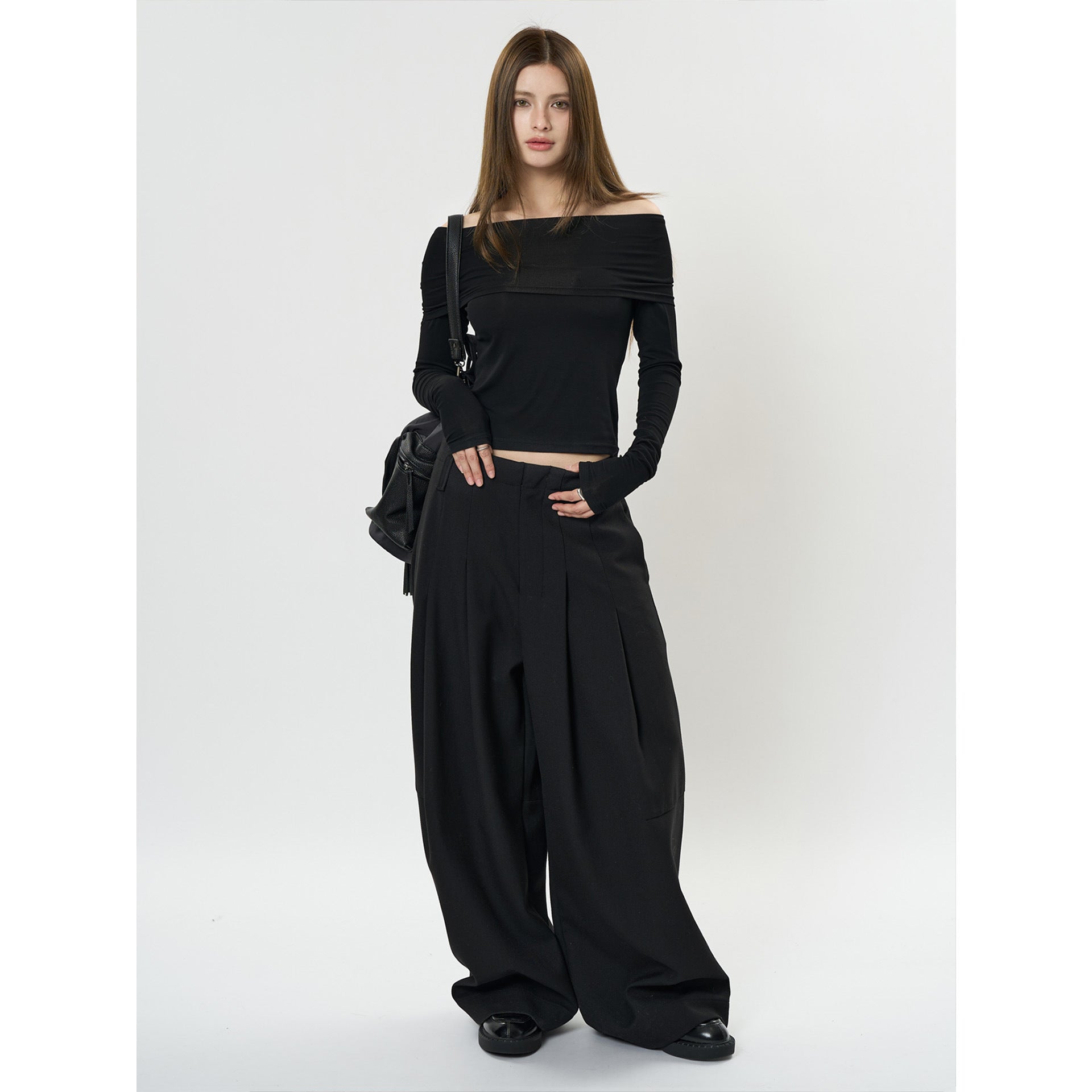 Women's Off-Shoulder fitted Long Sleeve Shirt made of Stretch Jersey Chichicherry