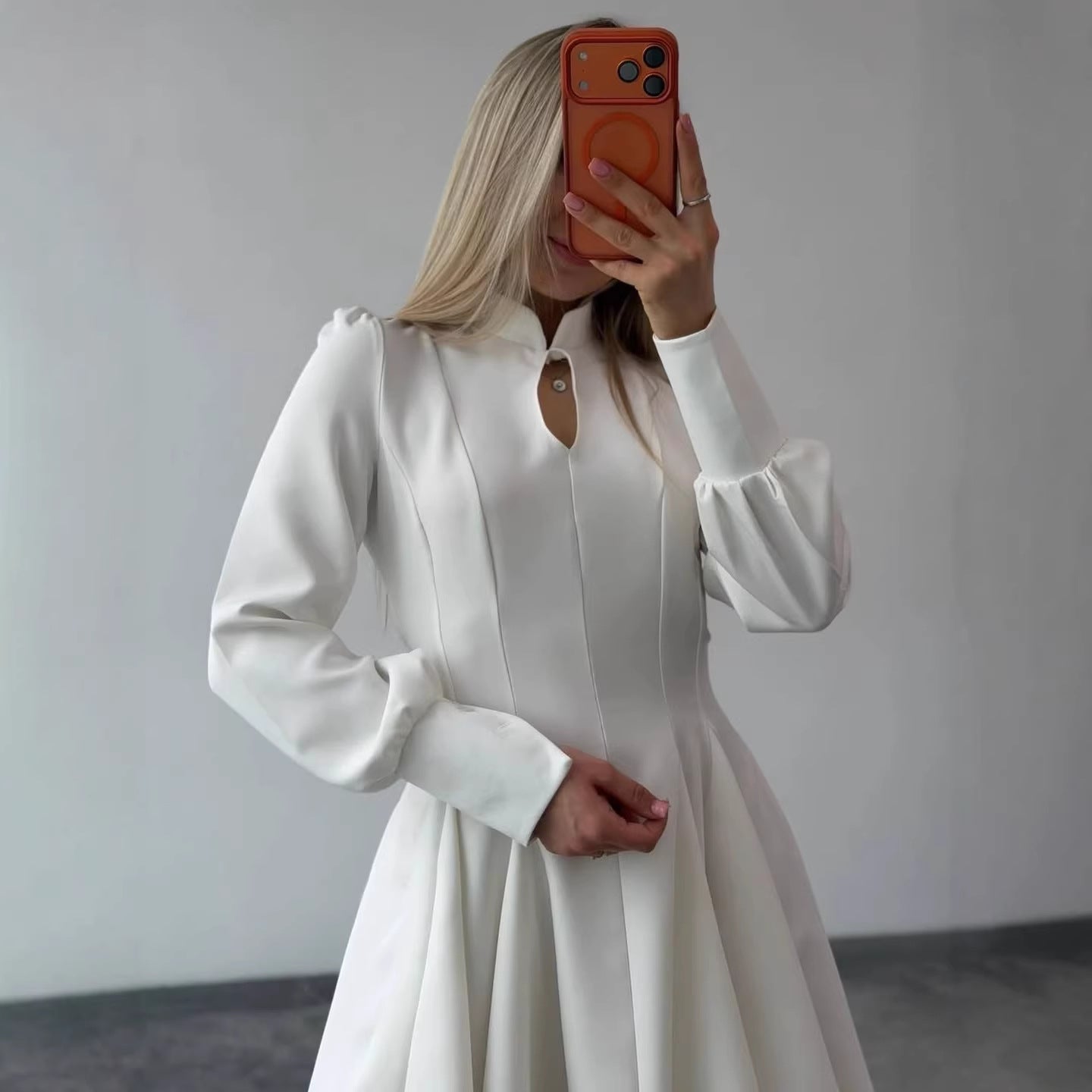 Damen A-Linien Minikleid mit Stehkragen, Schlitzdetail und Ballonärmeln Chichicherry