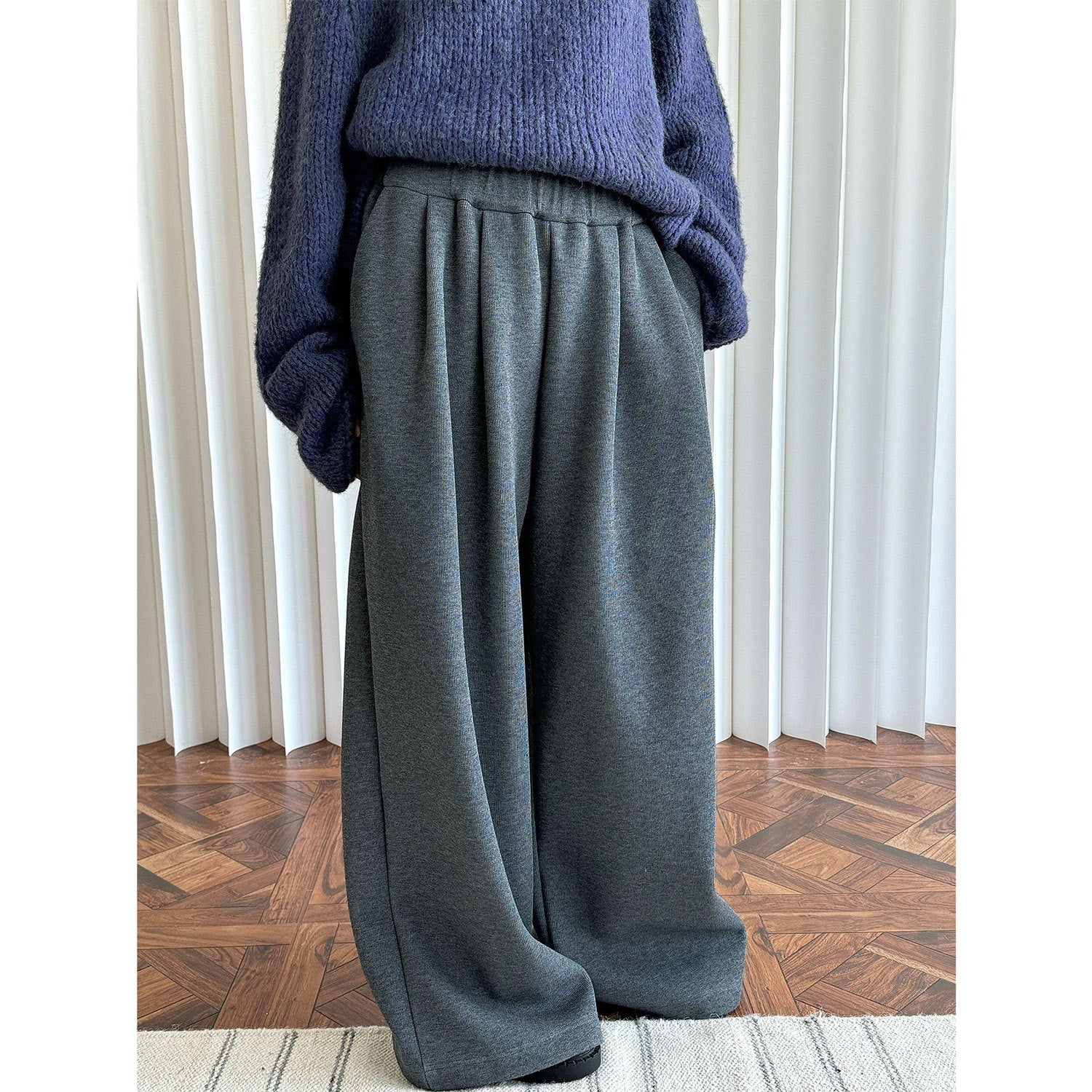 Women's High-Waisted Relaxed Palazzo Trousers with Pleats and Elastic Comfort Waist Chichicherry