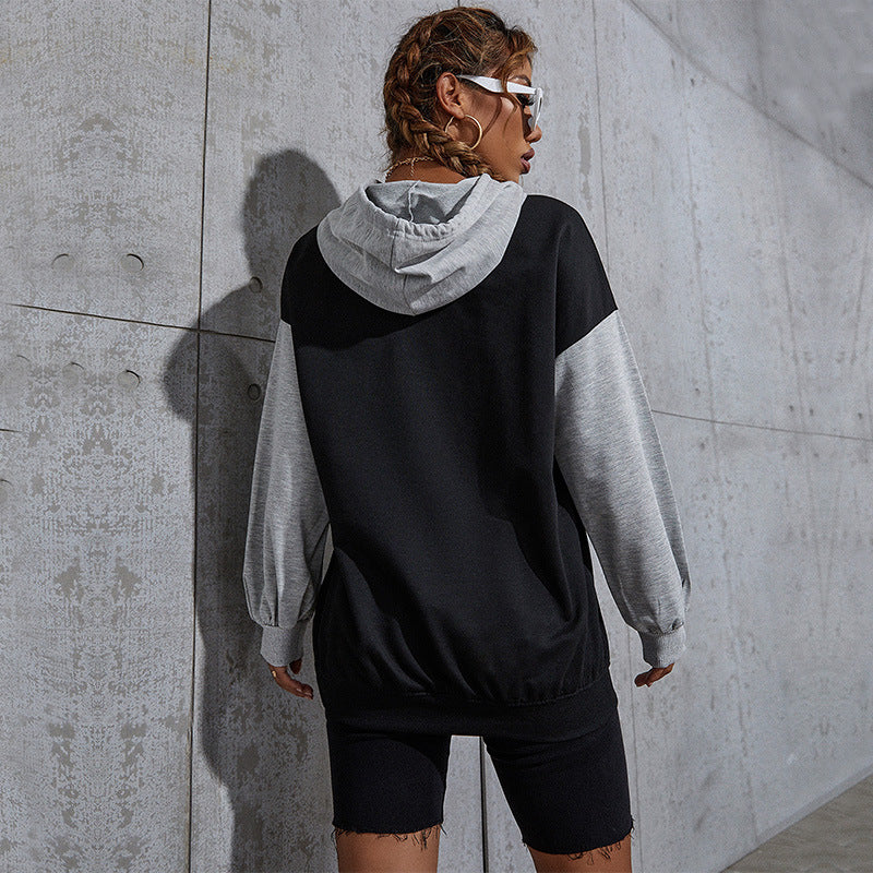 Women Oversize Sweatshirt with Hood, Contrast Sleeves and Kangaroo Pocket Chichicherry