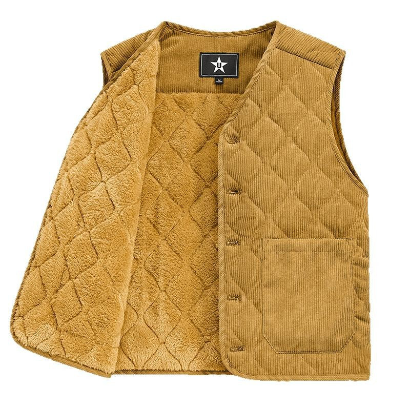 Men's corduroy quilted vest with V-neck, padded stitching structure and patch pockets.