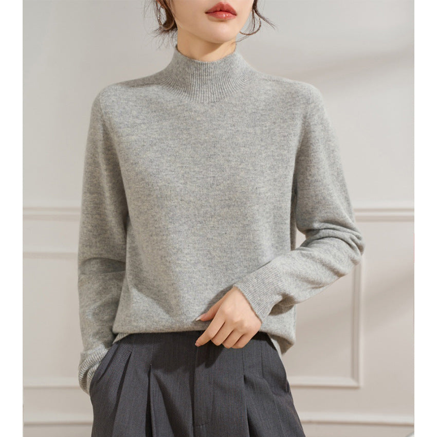 Women's fine knit roll neck with slightly tailored fit and ribbed cuffs Chichicherry
