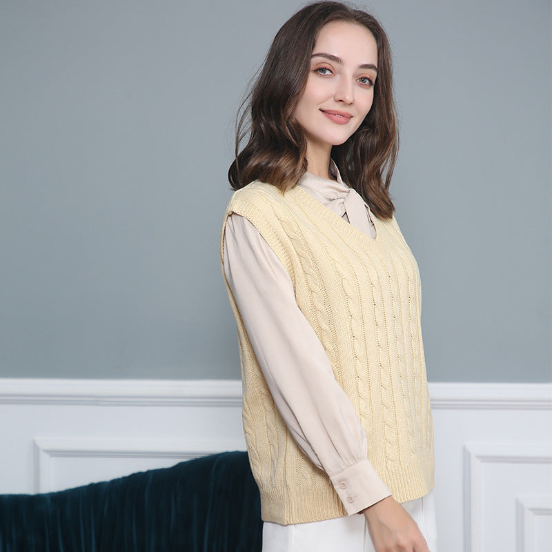Women Classic Cable Knit Vest with Slim Fit and V-Neck Chichicherry