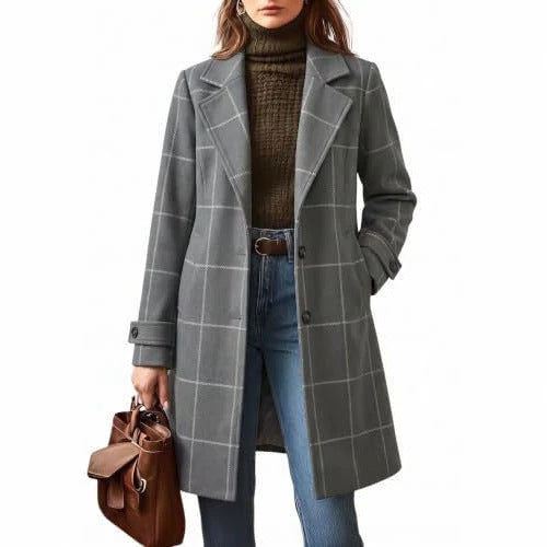 Women's wool coat in check pattern with lapel collar and straight cut Chichicherry
