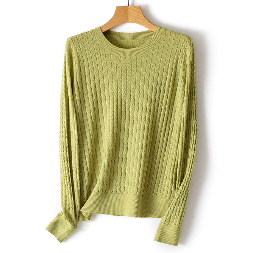 Women's fine knit sweater with cable knit pattern and round neckline Chichicherry