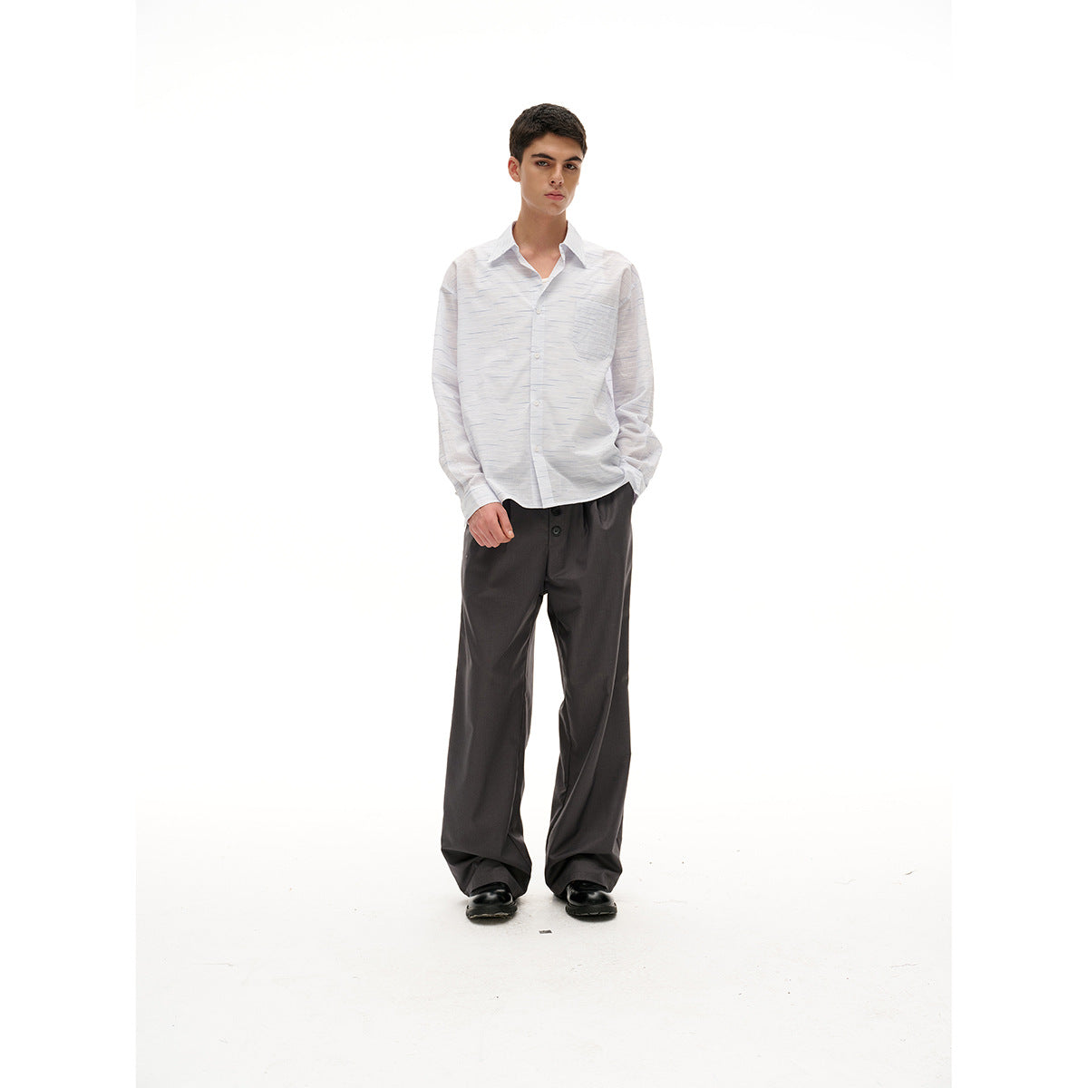 Unisex Loose-fitting oversized shirt made of lightweight cotton blend with Kent collar and chest pocket Chichicherry