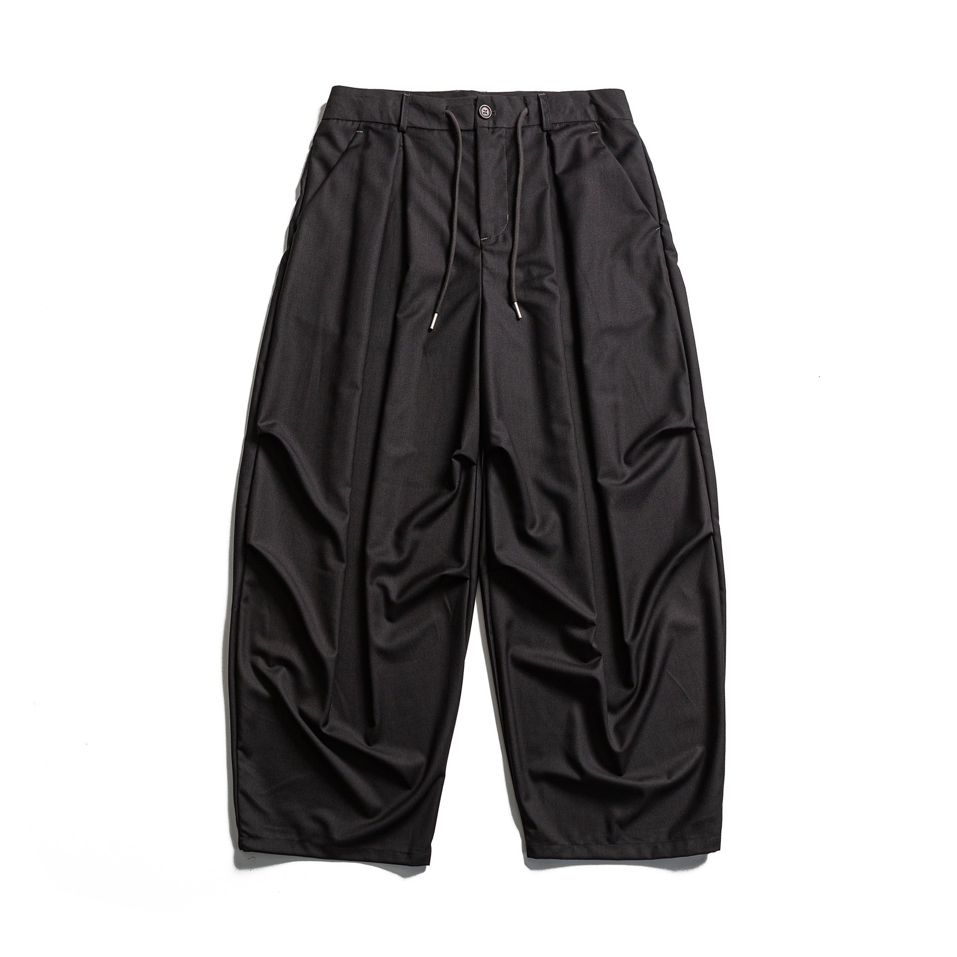 Men's cropped pants with pleats, drawstring and subtle waistband extension Chichicherry