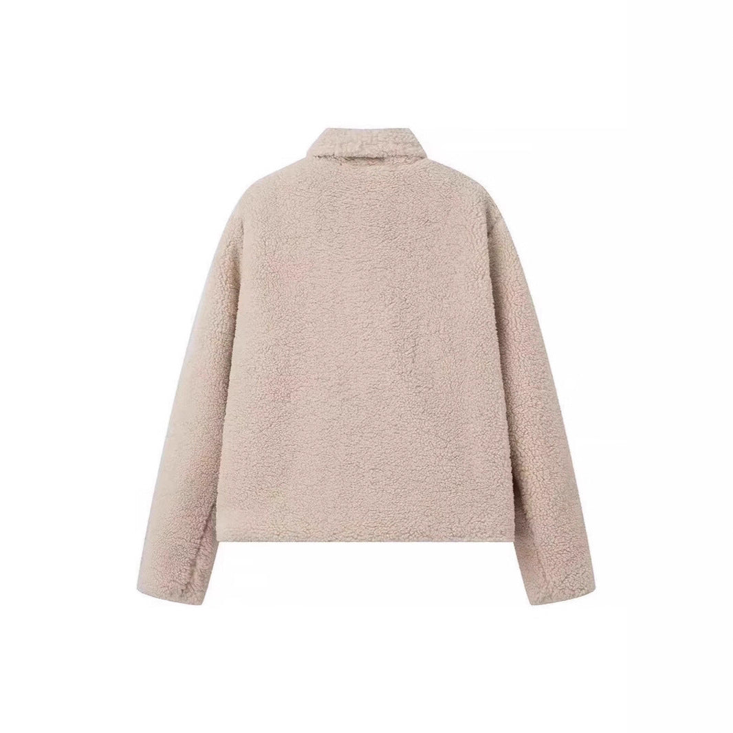 Women's teddy coat made of faux shearling with oversized collar Chichicherry