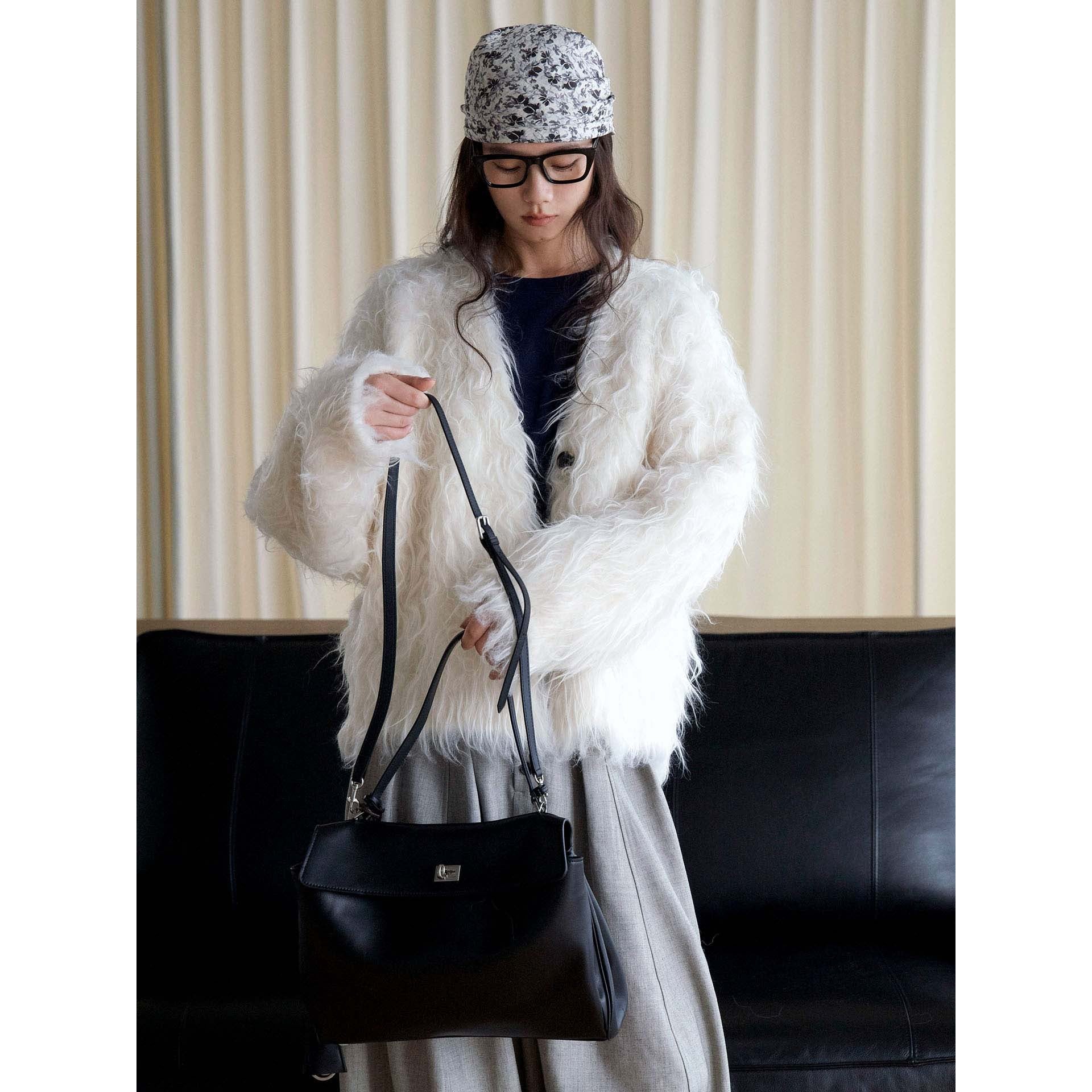 Women Voluminous Hooded Faux Fur Hat with Oversized Silhouette Chichicherry
