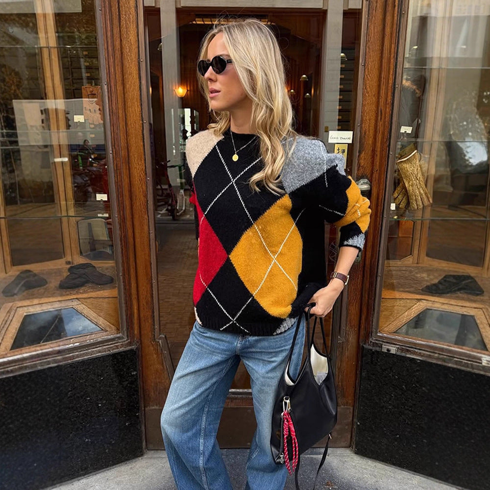 Women's Oversize Argyle Sweater made from Mohair Blend with Round Neck and Contrasting Diamond Details Chichicherry