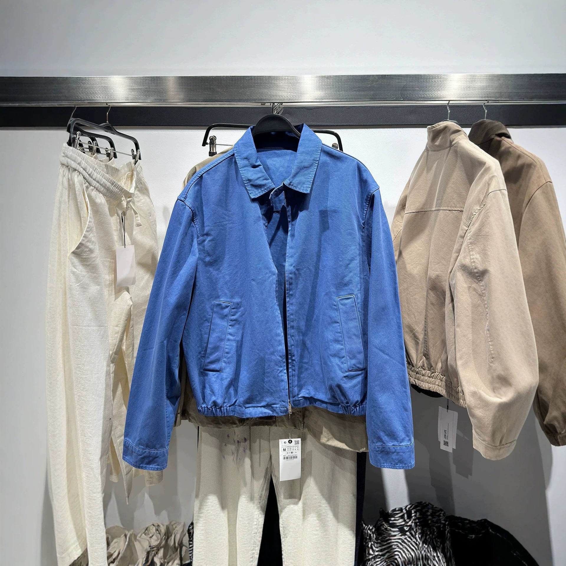 Men's Lightweight Boxy Blouson made of Cotton Twill with Shirt Collar Chichicherry