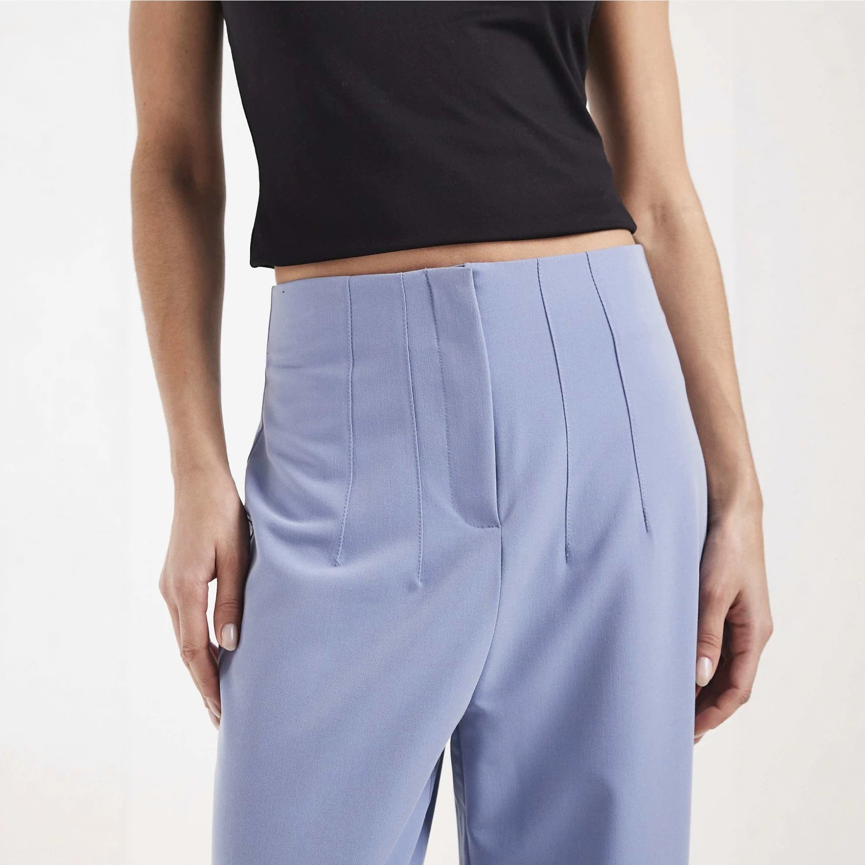 Women's high-waisted straight-cut trousers with crease Chichicherry