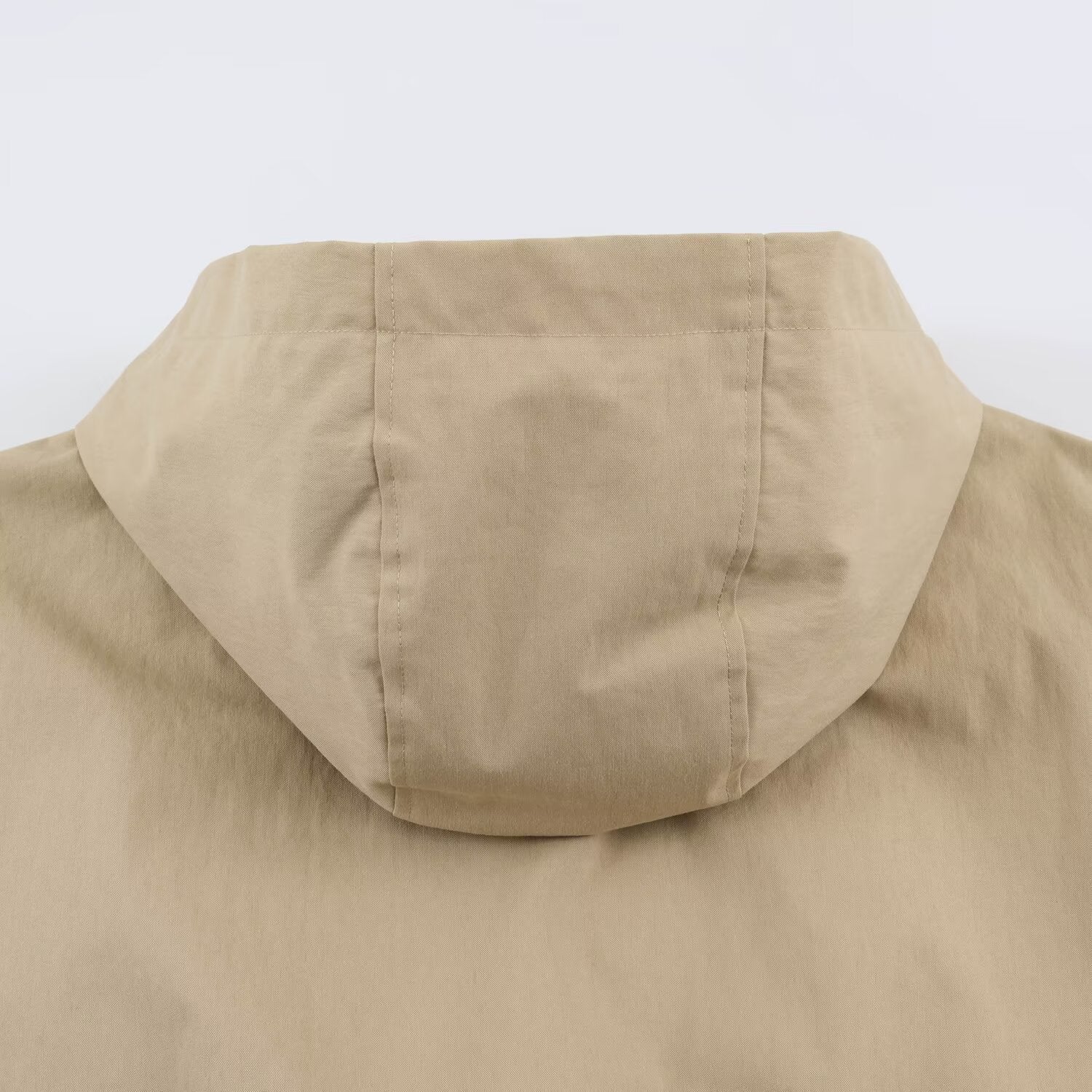 Women's Lightweight Hoodie Jacket in Cropped Oversize Fit with Drawstring Hem and Concealed Zipper Chichicherry