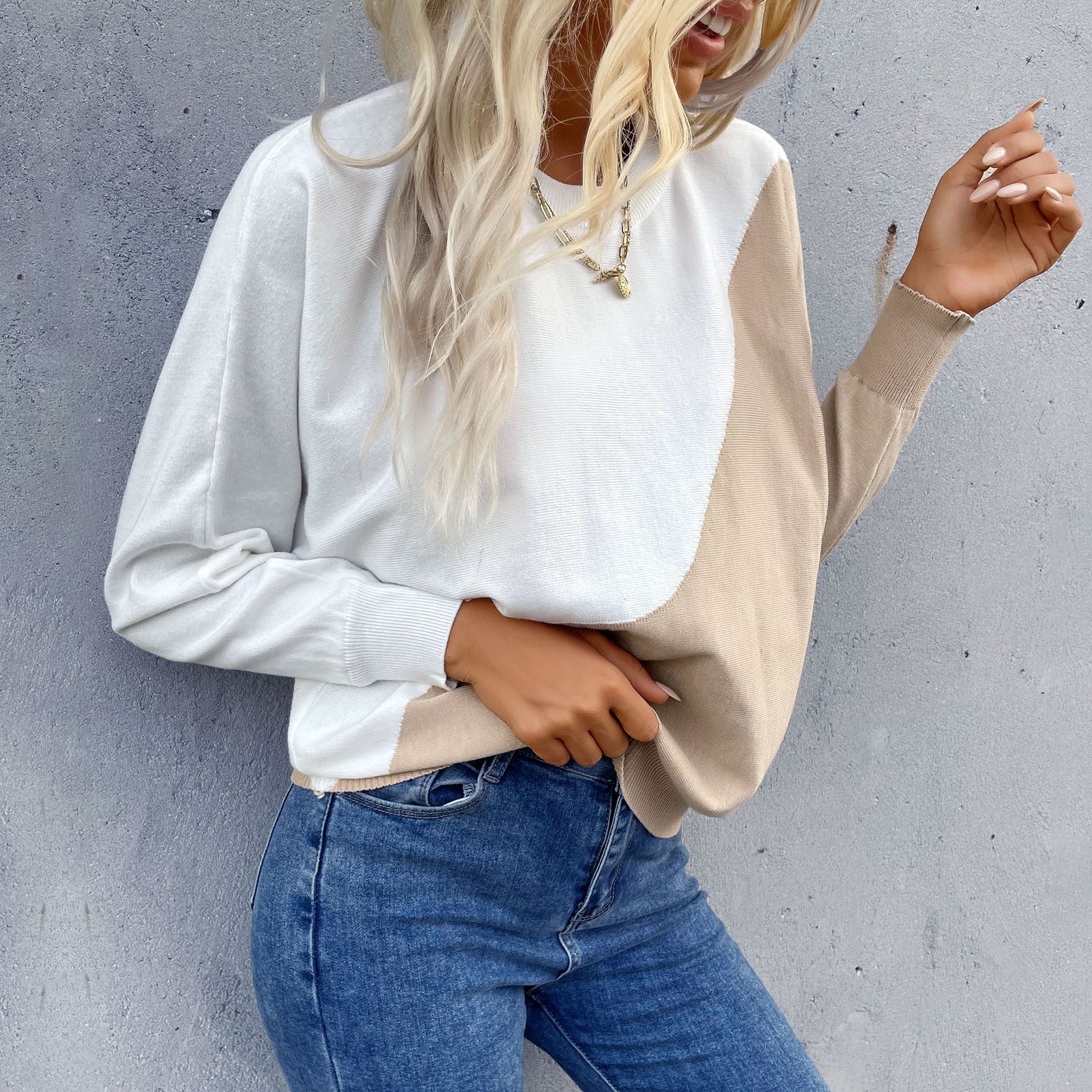 Women's Oversized Sweatshirt with Asymmetrical Color Block and Dropped Shoulder Chichicherry