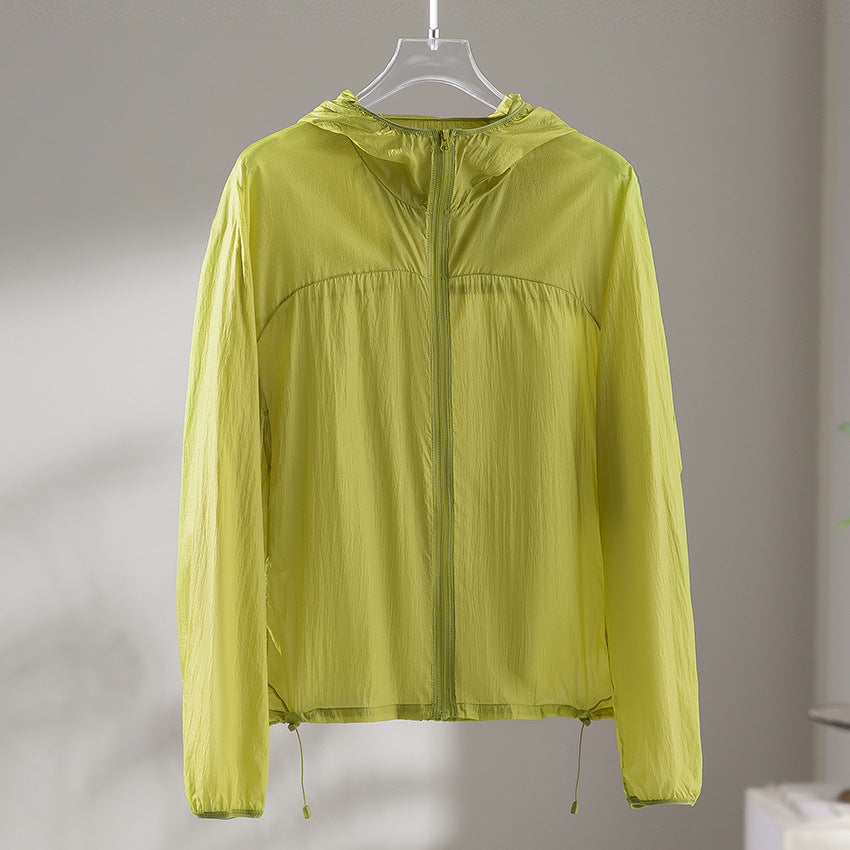 Women's Feather-Light Hooded Jacket Made of Microfibers with Drawstring Chichicherry