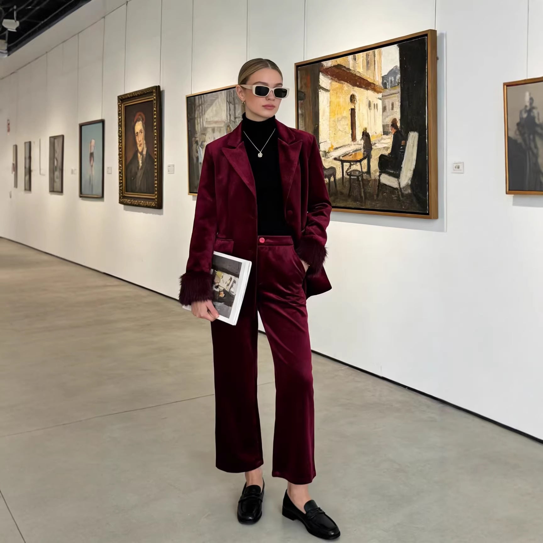 Women Tailored Velvet Blazer with Faux Fur Cuffs and Flap Pockets Chichicherry