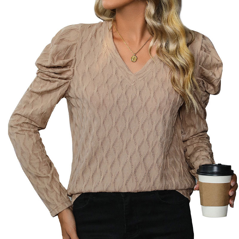 Women's fine knit long sleeve with V-neck, delicate openwork structure and gathered puff sleeves