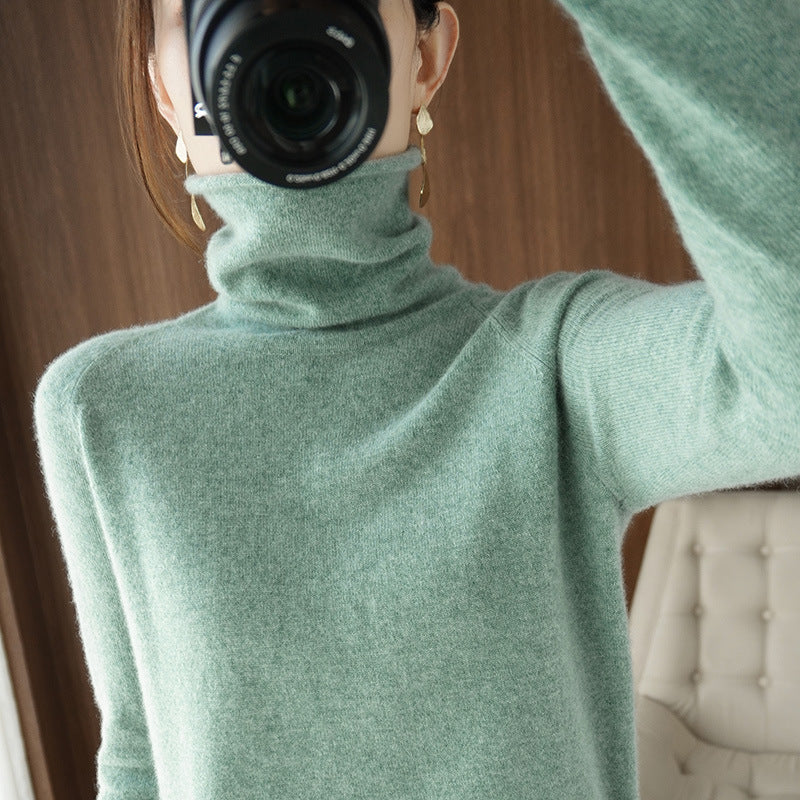 Women's Soft Roll Neck Sweater in Cashmere-Look with Thumb Hole and Fitted Silhouette Chichicherry