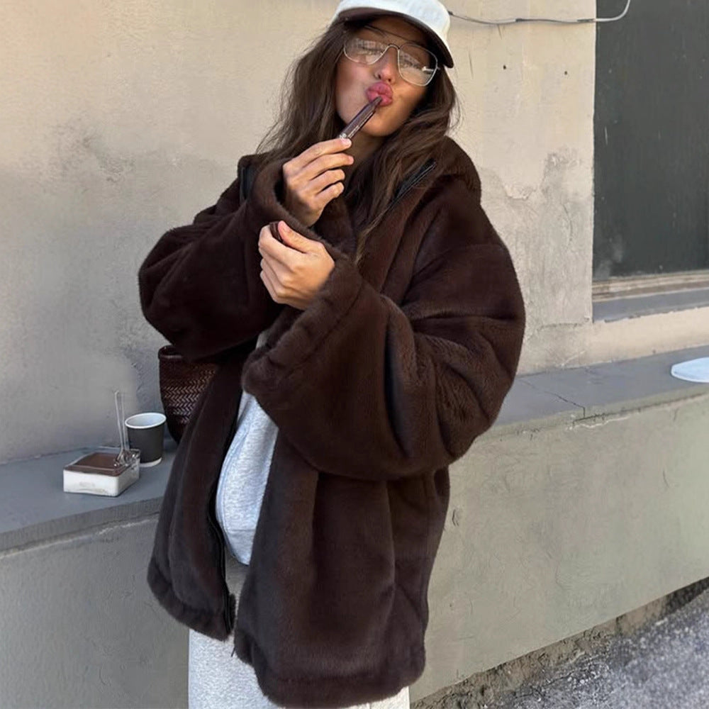 Women's Boxy Short Coat made of vegan Faux Fur with hood, concealed zipper & casual silhouette Chichicherry