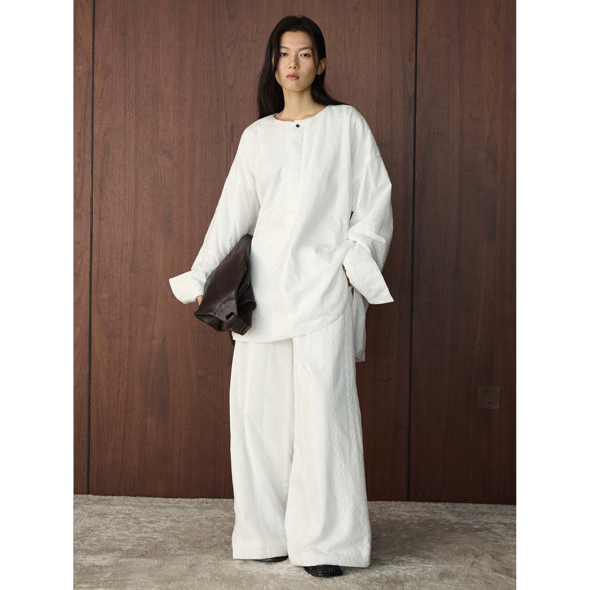 Women Oversized Structured Long Blouse with Round Neck and Extended Hem Chichicherry