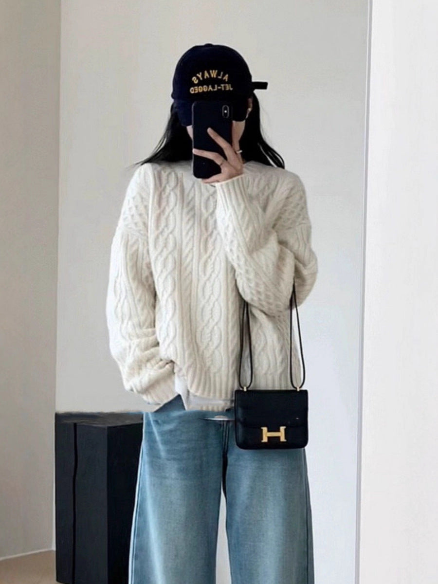 Women Oversize Cable Knit Sweater with Round Neck and Casual Shoulder Area Chichicherry
