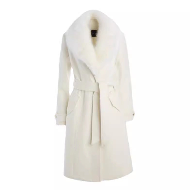Women’s wool coat with detachable fur collar and waist belt Chichicherry