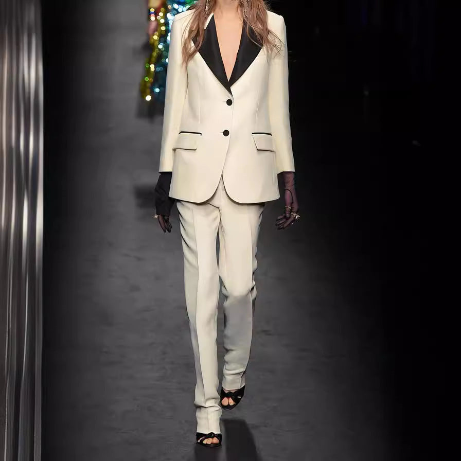 Women’s Tuxedo Jacket in Tailoring with pointed Shawl Collar and contrasted Lapel Trim Chichicherry