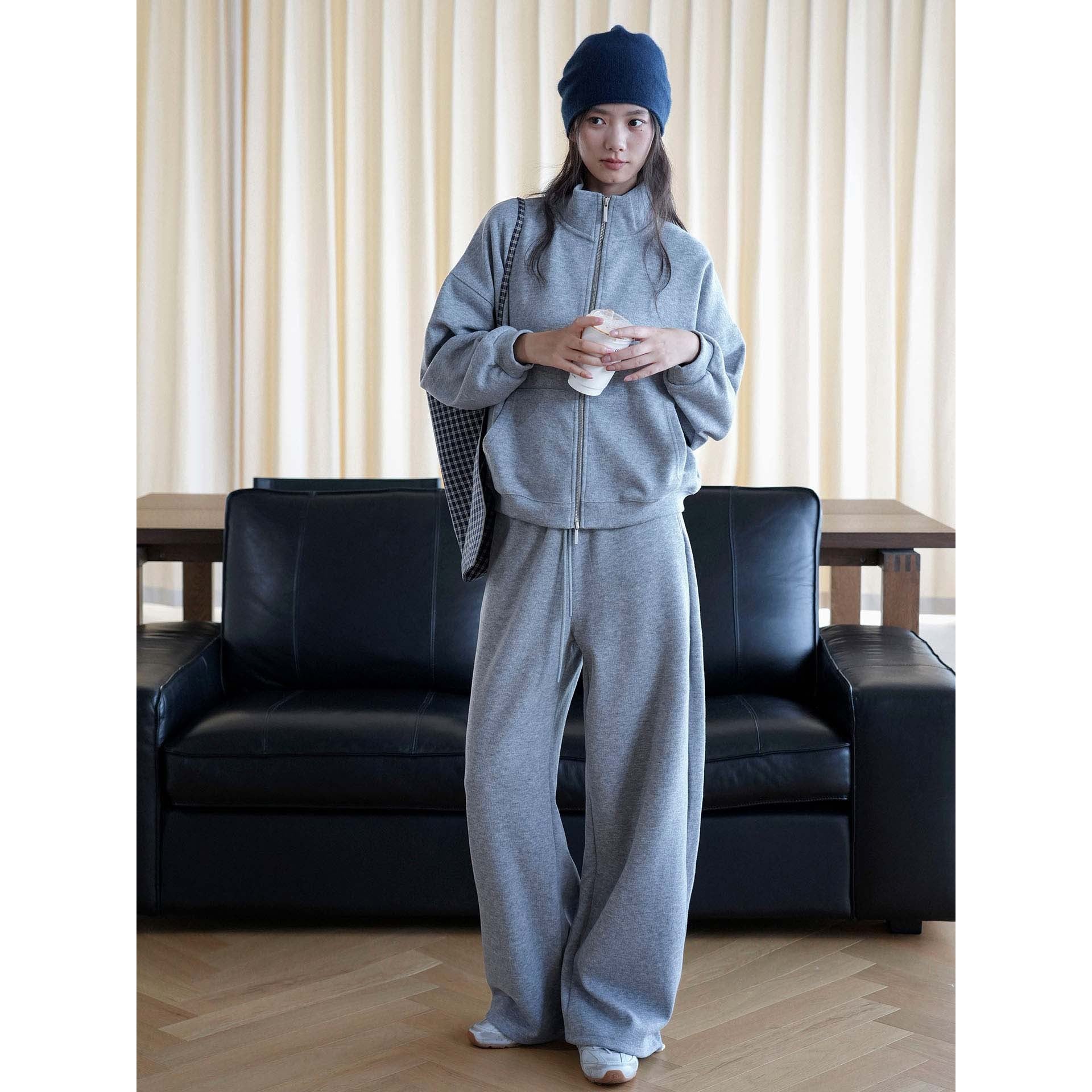 Women's zip sweatshirt with stand-up collar and wide jogging pants set Chichicherry