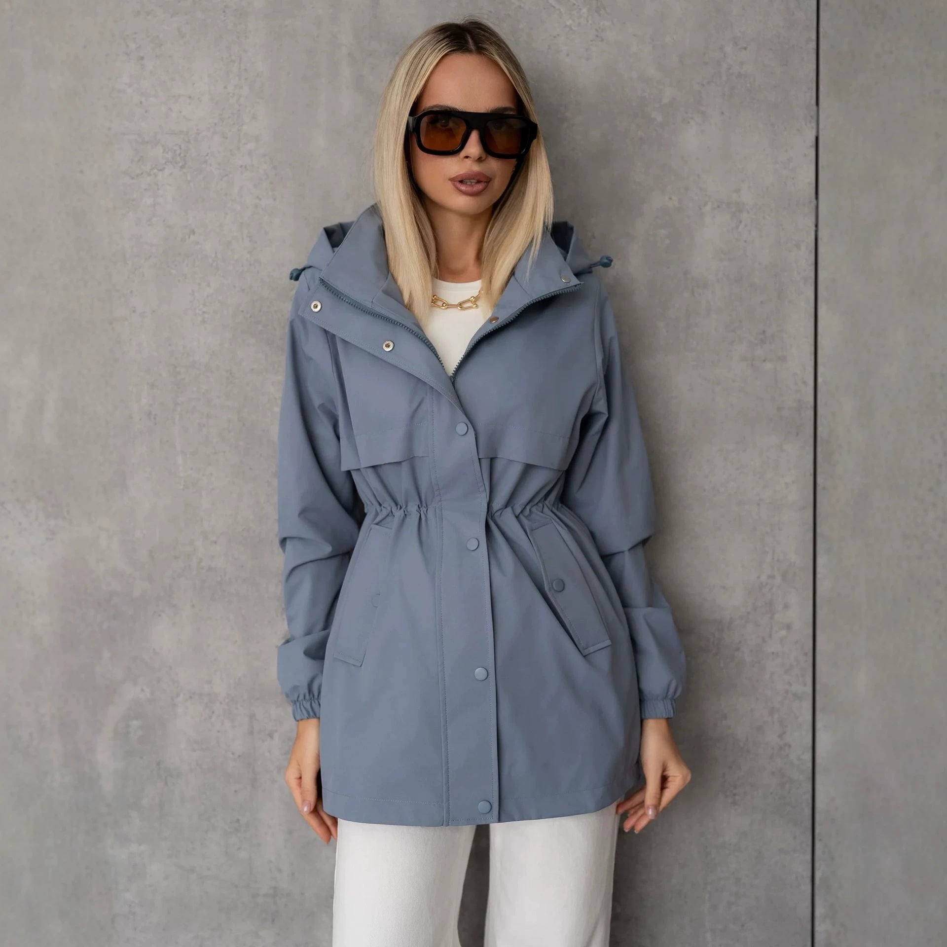 Women's water-repellent hooded parka with drawstring waist and patch pockets Chichicherry