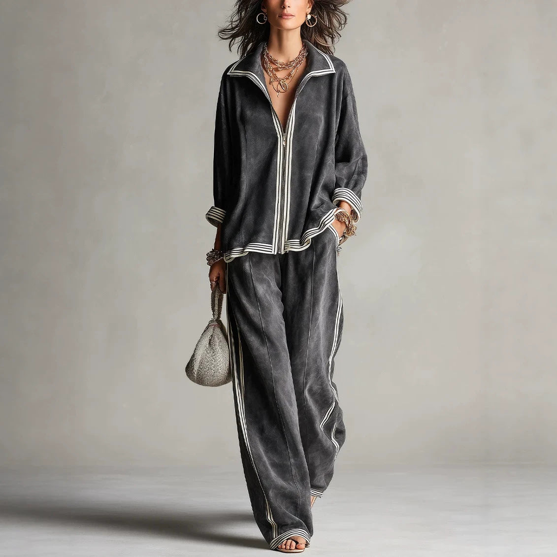 Women's Casual Velvet Tracksuit Set with Zip and Contrast Stripes Chichicherry