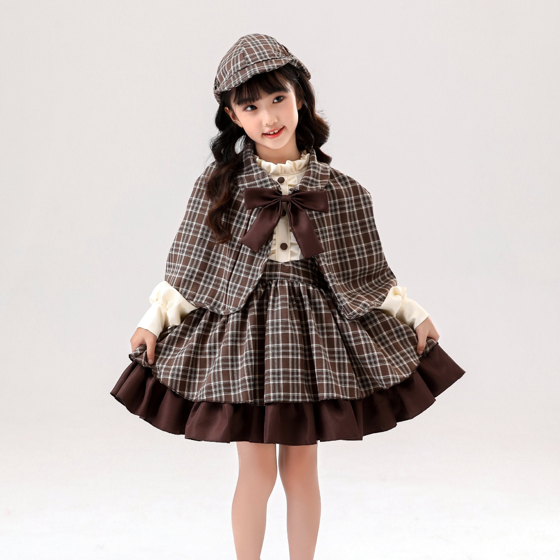 Girl Detective Costume with Checkered Details Chichicherry