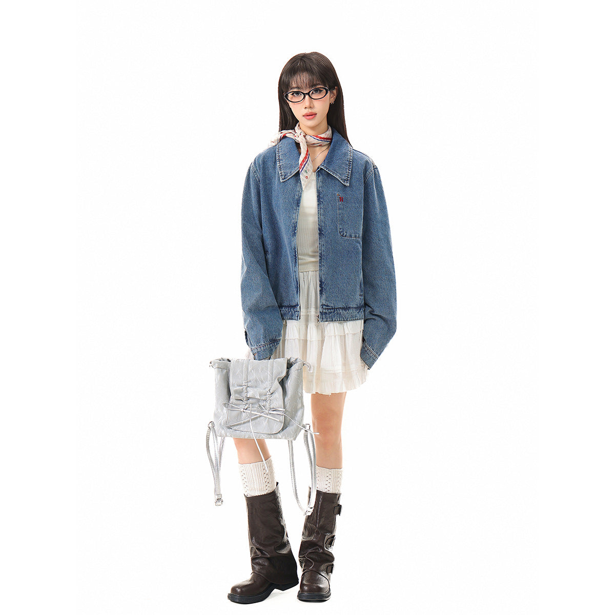Women's Short Oversized Denim Jacket with Full Zipper and Chest Pocket Chichicherry