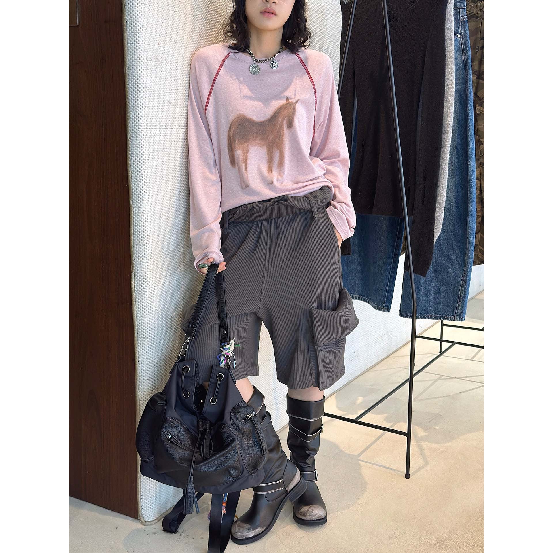 Women's soft printed sweatshirt with raglan sleeves and horse motif Chichicherry