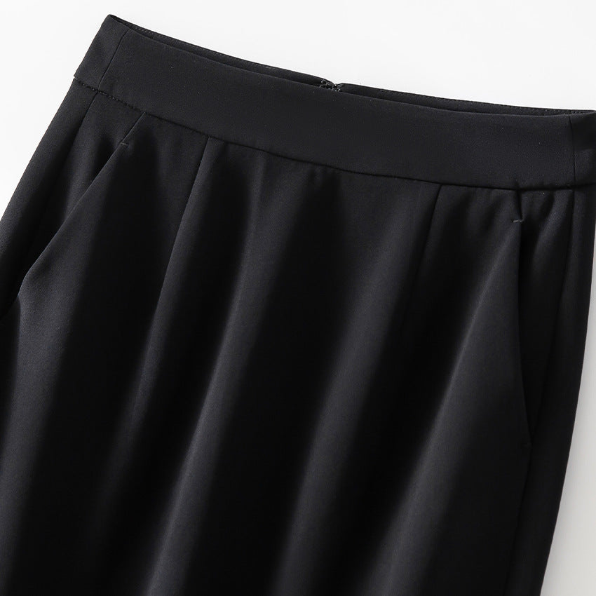 Ladies midi skirt made of satin with lace trim and side pockets Chichicherry