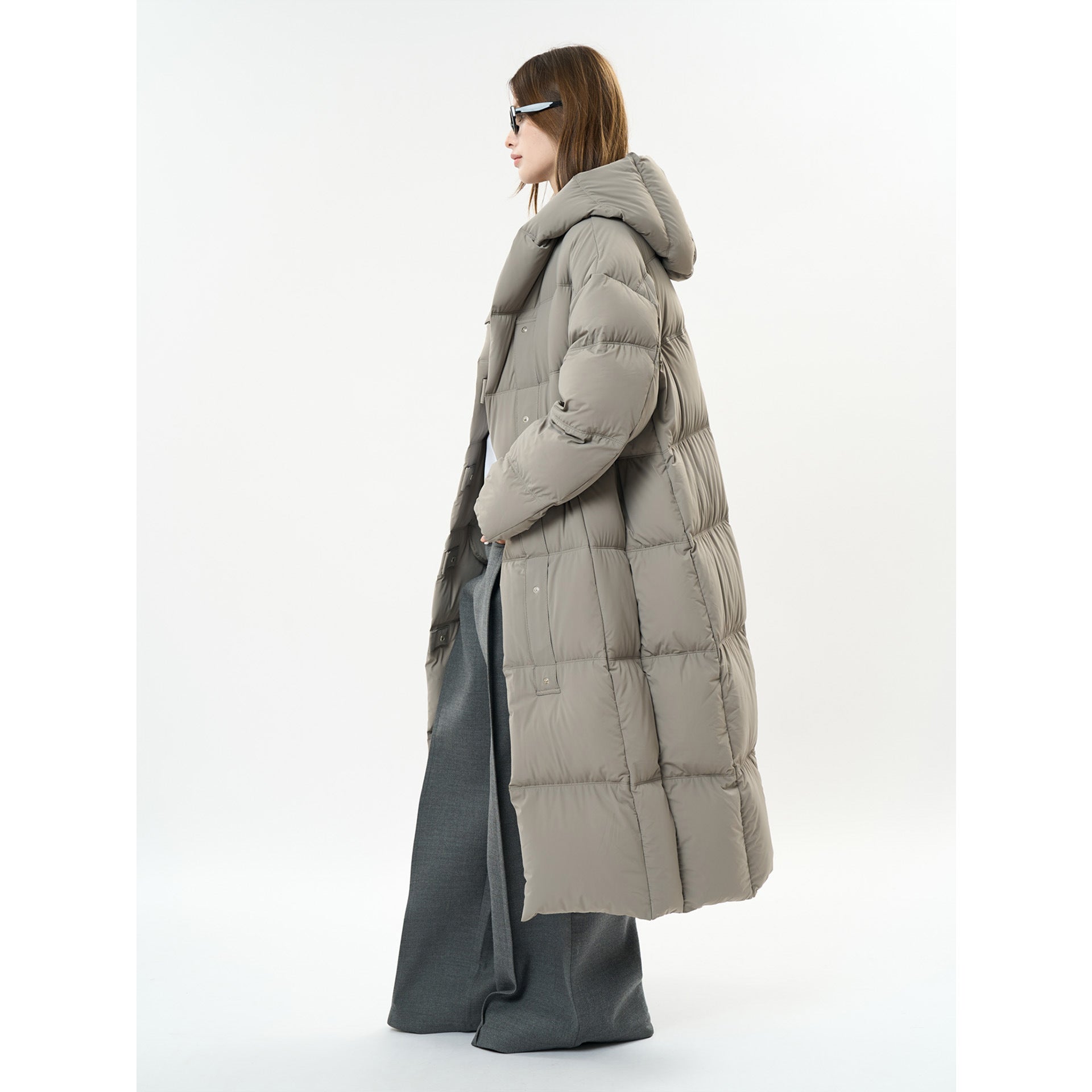 Women's Long Quilted Oversized Puffer Coat with Hood and Snap Button Placket Chichicherry