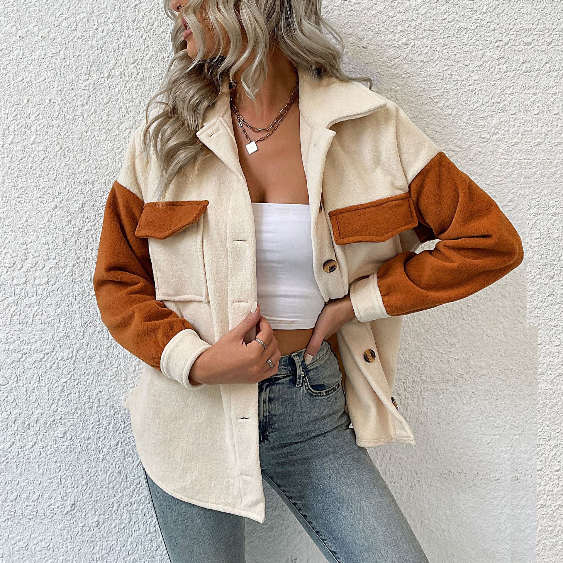Women's oversized shirt jacket with contrasting sleeves and patch breast pockets Chichicherry