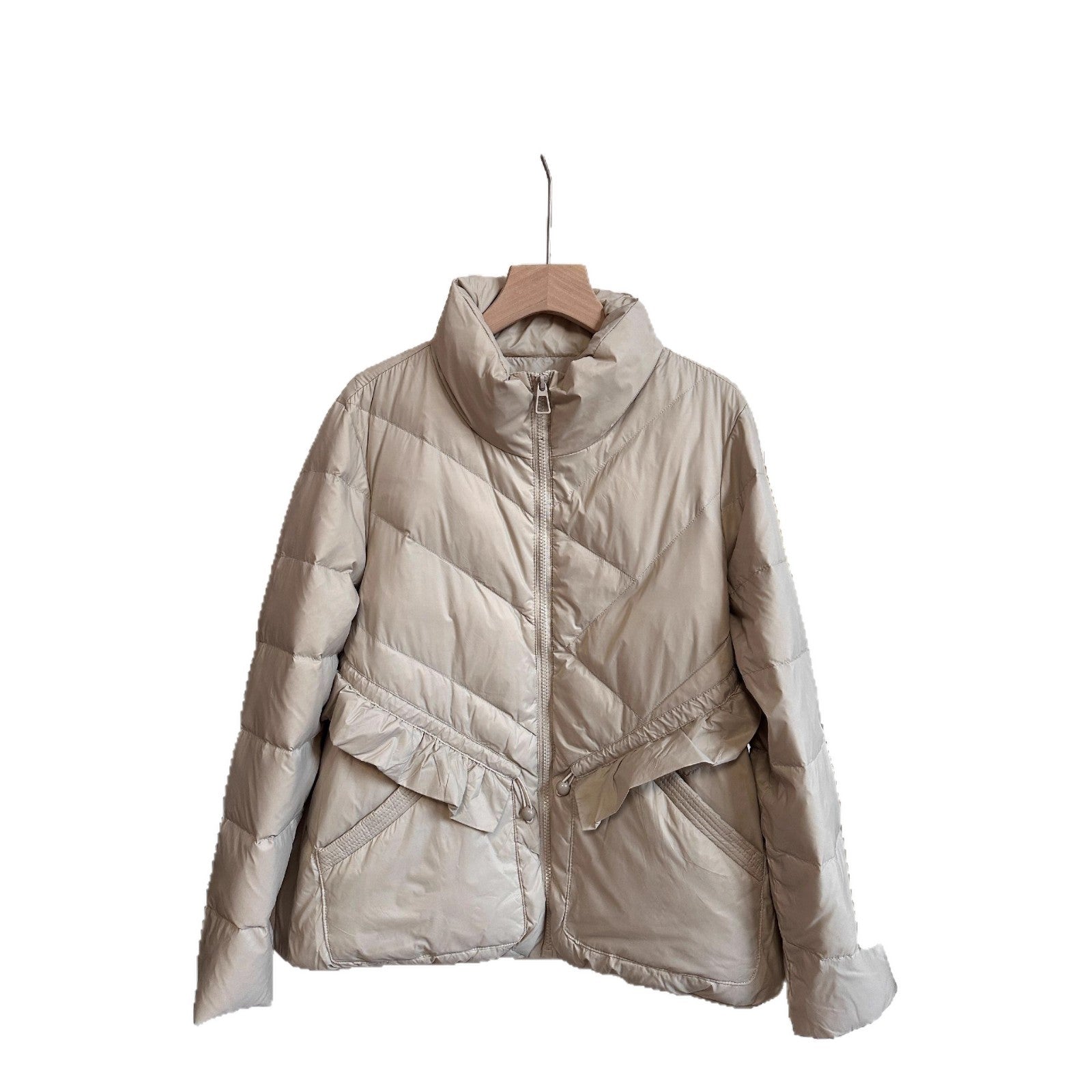 Women's quilted parka with stand-up collar, tailored ruffle detail and thermal insulation Chichicherry