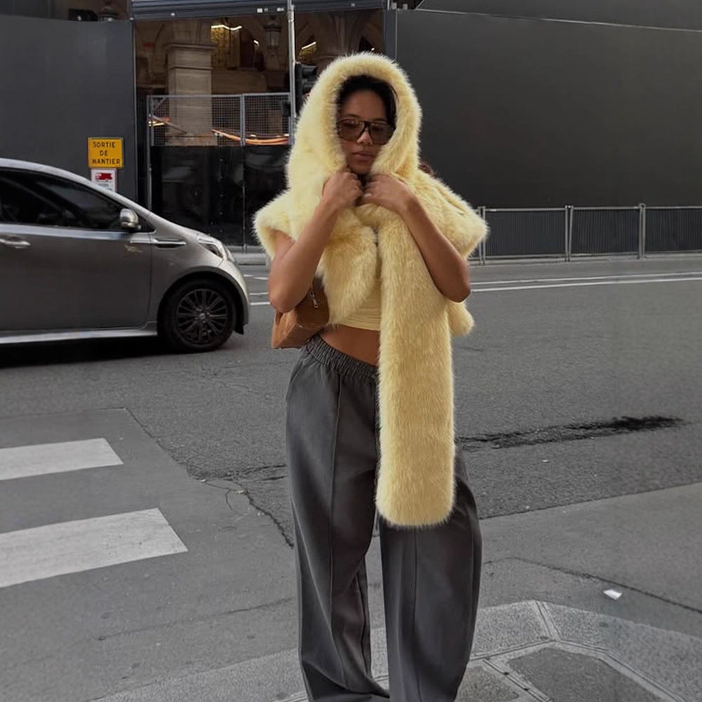 Women's Oversized Faux Fur Coat with Wide Collar and Flared Sleeves Chichicherry