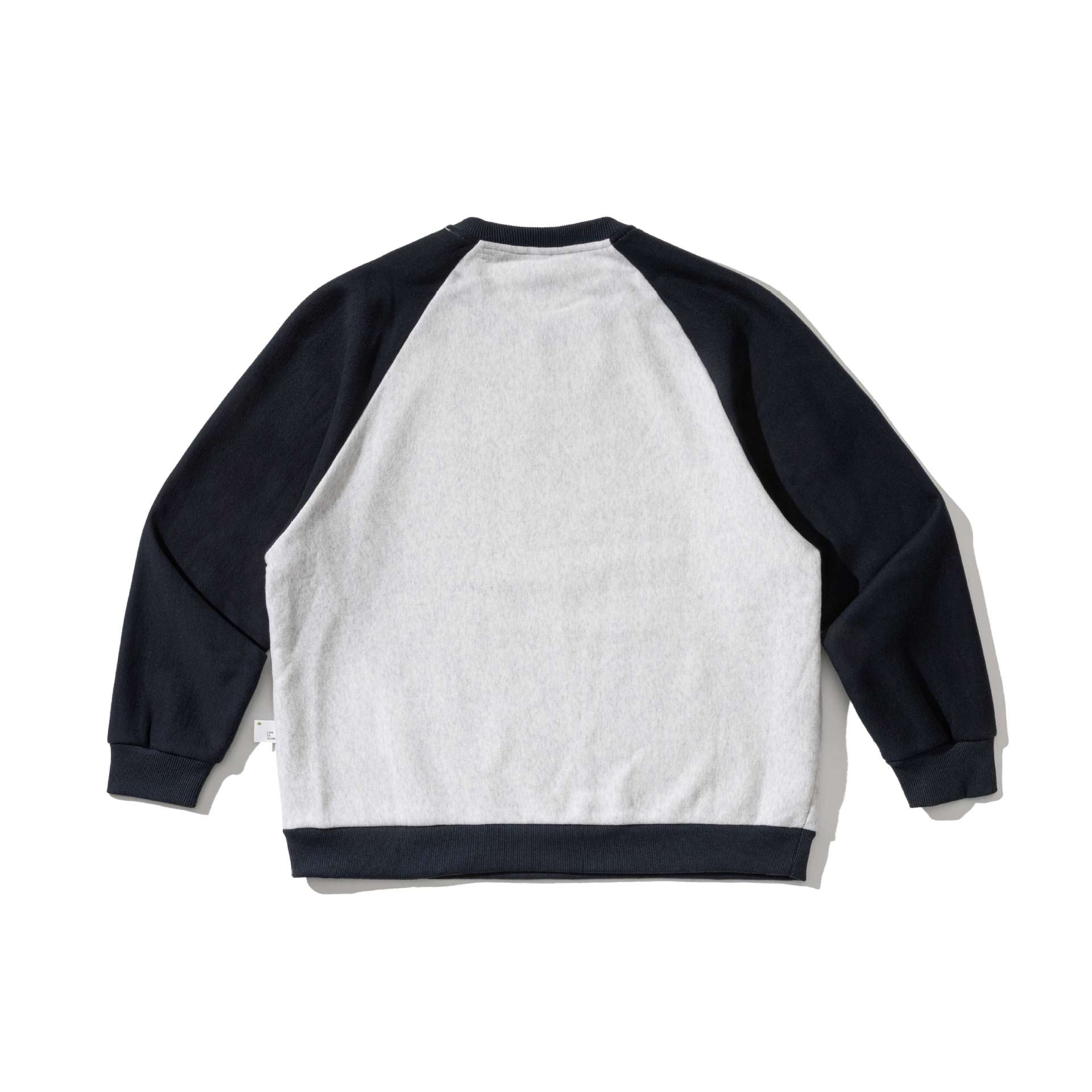 Men's raglan sweatshirt with embroidered logo and contrast sleeves made of lightweight terry Chichicherry