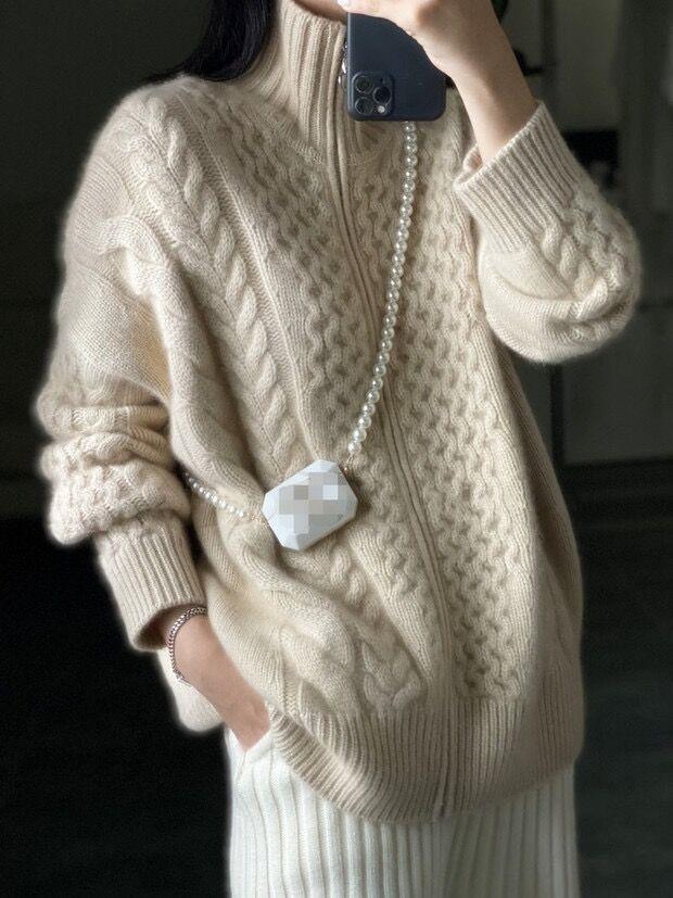 Women's cable knit cardigan with zipper and high ribbed collar Chichicherry